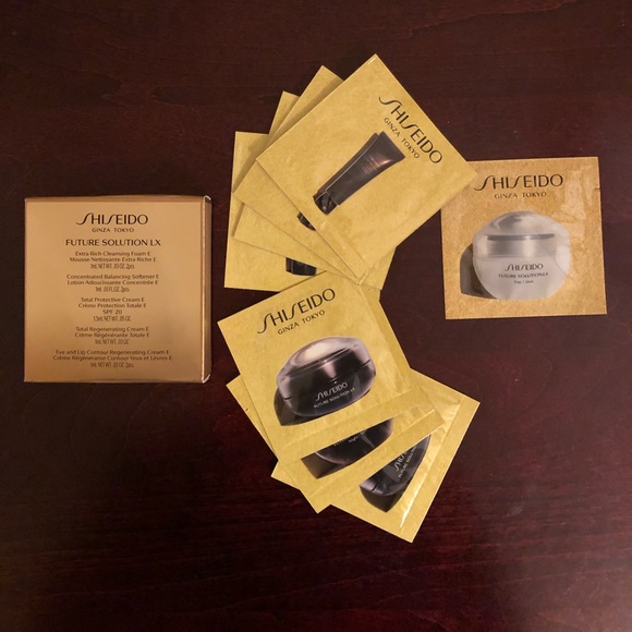 BRAND NEW Shiseido ‘Future Solution LX’ Gift Set - Picture 6 of 8